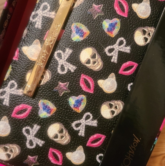 Betsey Johnson skull bow wallet Earring Set - Picture 3 of 5